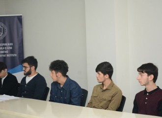 İlahiyyat İnstitutunda “40 ayə” yarışması keçirilib