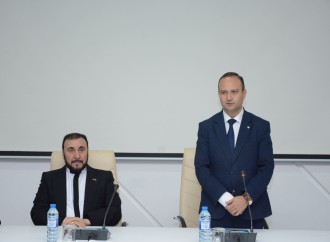 Səlahaddin Özgündüz Aİİ-ni ziyarət edib