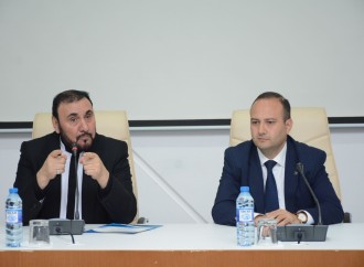 Səlahaddin Özgündüz Aİİ-ni ziyarət edib