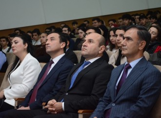 Aİİ-də Zəfər Gününə həsr olunmuş tədbir keçirilib