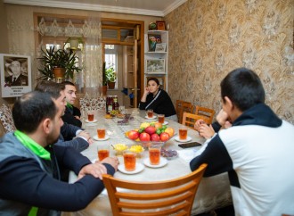 PAŞA Holding Zəfər Günü münasibətilə şəhid övladlarına bayram sovqatları çatdırır (FOTO)