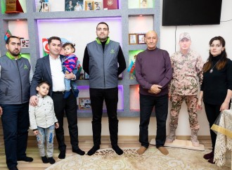 PAŞA Holding Zəfər Günü münasibətilə şəhid övladlarına bayram sovqatları çatdırır (FOTO)