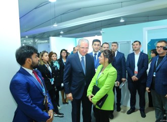 COP29 prezidenti Azərbaycan QHT-lərinin pavilyonuna baş çəkib