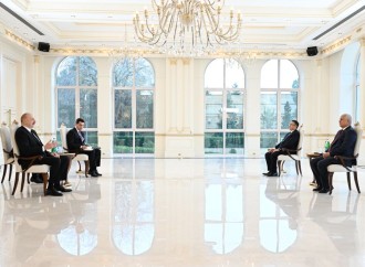 Prezident İlham Əliyev Yəmənin Azərbaycanda yeni təyin olunmuş səfirinin etimadnaməsini qəbul edib