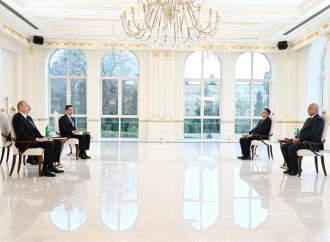 Prezident İlham Əliyev Yəmənin Azərbaycanda yeni təyin olunmuş səfirinin etimadnaməsini qəbul edib