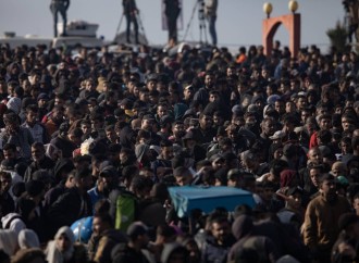 Fələstinli məcburi köçkünlər Qəzzanın şimalına qayıdırlar