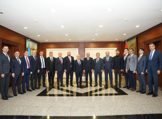 MÜSİAD Azərbaycan idarə heyəti Türkiyənin Azərbaycandaki səfiri Birol Akgün ilə görüşüb