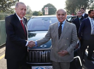 Ərdoğan Pakistan baş nazirinə TOGG avtomobili hədiyyə edib