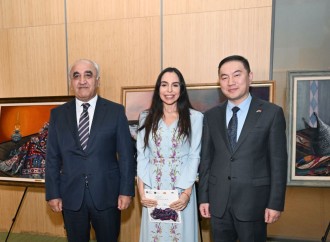 Leyla Əliyeva və Arzu Əliyeva UNEC-də distant Çin dili təhsili alan tələbələrlə görüşüblər