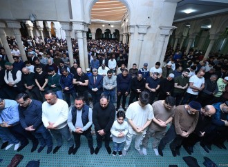 Məscidlərdə bayram namazı qılınıb