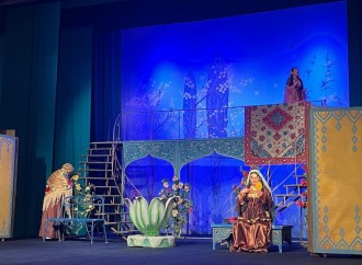 Aşqabadda Üzeyir Hacıbəylinin Arşın Mal Alan tamaşası böyük maraqla qarşılanıb