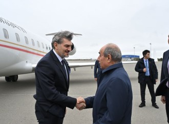 Gürcüstan Prezidenti Azərbaycana rəsmi səfərə gəlib