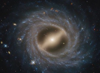 35 illik Hubble teleskopundan nadir şəkillər