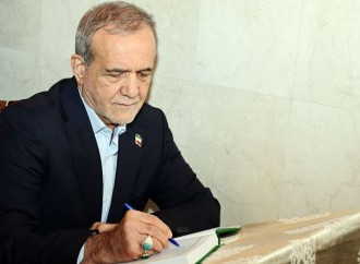 İran Prezidenti Məsud Pezeşkian Bibiheybət məscidini ziyarət edib