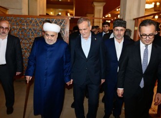İran Prezidenti Məsud Pezeşkian Bibiheybət məscidini ziyarət edib