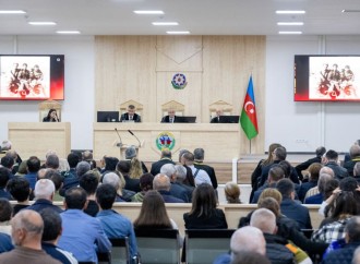 Ermənistan silahlı qüvvələrinin Qaradağlı kəndini işğal etməsi və azərbaycanlıları vəhşicəsinə qətlə yetirməsi ilə bağlı sənədlər məhkəmədə tədqiq olunub