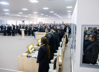 Ermənistan silahlı qüvvələrinin Qaradağlı kəndini işğal etməsi və azərbaycanlıları vəhşicəsinə qətlə yetirməsi ilə bağlı sənədlər məhkəmədə tədqiq olunub