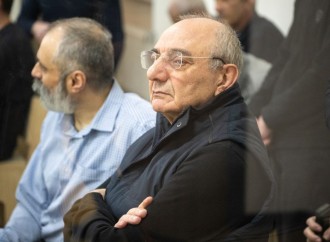 Ermənistan silahlı qüvvələrinin Qaradağlı kəndini işğal etməsi və azərbaycanlıları vəhşicəsinə qətlə yetirməsi ilə bağlı sənədlər məhkəmədə tədqiq olunub