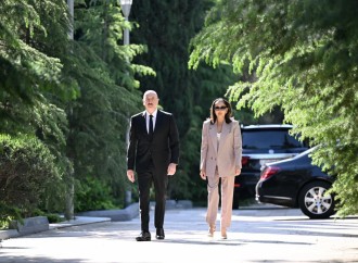 Prezident İlham Əliyev və Birinci xanım Mehriban Əliyeva Fəxri xiyabanda Ulu Öndər Heydər Əliyevin məzarını ziyarət ediblər