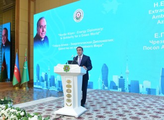 Aşqabadda Ümummilli Lider  Heydər Əliyevin anadan olmasının 102-ci ildönümü münasibətilə tədbir keçirilib
