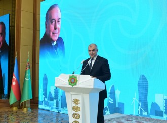 Aşqabadda Ümummilli Lider  Heydər Əliyevin anadan olmasının 102-ci ildönümü münasibətilə tədbir keçirilib