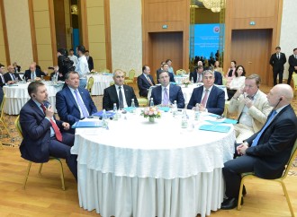 Aşqabadda Ümummilli Lider  Heydər Əliyevin anadan olmasının 102-ci ildönümü münasibətilə tədbir keçirilib