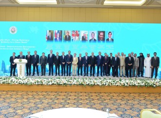 Aşqabadda Ümummilli Lider  Heydər Əliyevin anadan olmasının 102-ci ildönümü münasibətilə tədbir keçirilib