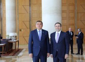 Aşqabadda Ümummilli Lider  Heydər Əliyevin anadan olmasının 102-ci ildönümü münasibətilə tədbir keçirilib