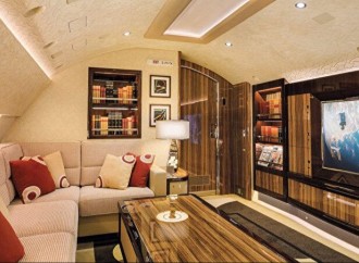 Qətər kral ailəsindən Trampa jest - lüks Boeing təyyarəsi