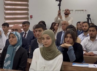 İlahiyyat İnstitutunda ailə dəyərlərinə gənclərin baxışı mövzulu tədbir keçirilib