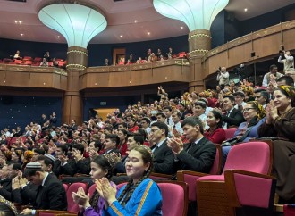 Azərbaycanın əməkdar artisti Türkmənistanda beynəlxalq tədbirdə ölkəmizi təmsil edib