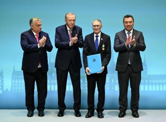 Sadır Japarovdan Əziz Sancara nüfuzlu beynəlxalq mükafat