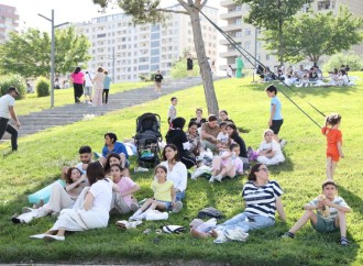Heydər Əliyev Mərkəzinin parkında Uşaq festivalı keçirilib
