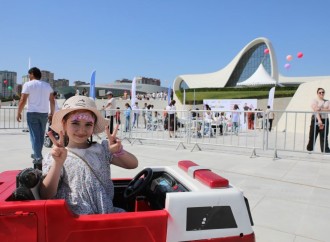 Heydər Əliyev Mərkəzinin parkında Uşaq festivalı keçirilib