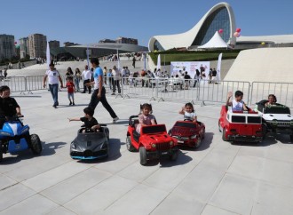 Heydər Əliyev Mərkəzinin parkında Uşaq festivalı keçirilib