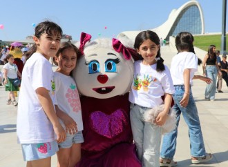 Heydər Əliyev Mərkəzinin parkında Uşaq festivalı keçirilib