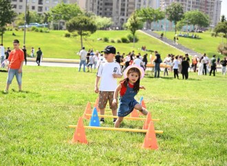 Heydər Əliyev Mərkəzinin parkında Uşaq festivalı keçirilib