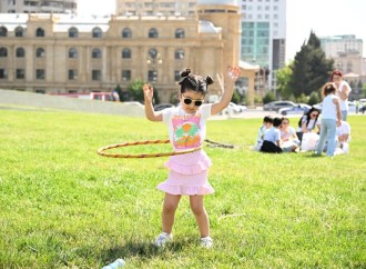 Heydər Əliyev Mərkəzinin parkında Uşaq festivalı keçirilib