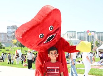 Heydər Əliyev Mərkəzinin parkında Uşaq festivalı keçirilib