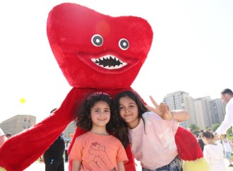 Heydər Əliyev Mərkəzinin parkında Uşaq festivalı keçirilib