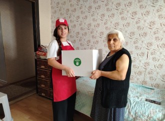 Heydər Əliyev Fondunun vitse-prezidenti Leyla Əliyevanın təşəbbüsü ilə ailələrə qurban payları çatdırılmağa davam edir