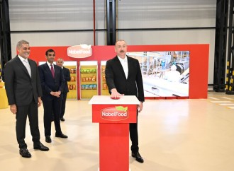 Prezident İlham Əliyev Bakıda müxtəlif növ və çeşiddə qəlyanaltı məhsullarının istehsalı zavodunun açılışında iştirak edib