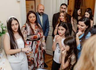 Maqsud İbrahimbəyov Yaradıcılıq Mərkəzində “Zeynəbin sehrli dünyası” adlı sərginin açılışı olub
