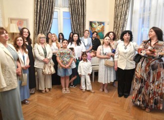 Maqsud İbrahimbəyov Yaradıcılıq Mərkəzində “Zeynəbin sehrli dünyası” adlı sərginin açılışı olub