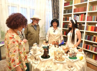 Maqsud İbrahimbəyov Yaradıcılıq Mərkəzində “Zeynəbin sehrli dünyası” adlı sərginin açılışı olub