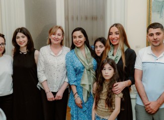 Maqsud İbrahimbəyov Yaradıcılıq Mərkəzində “Zeynəbin sehrli dünyası” adlı sərginin açılışı olub