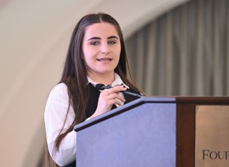 Heydər Əliyev Fondunun vitse-prezidenti Leyla Əliyeva “Gənc qızların təhsilinə dəstək” layihəsi iştirakçılarının məzun günündə iştirak edib