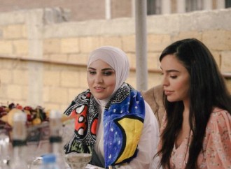 Heydər Əliyev Fondunun vitse-prezidenti Leyla Əliyeva və Bakı Media Mərkəzinin rəhbəri Arzu Əliyeva Xızıda “Gənc arıçı” layihəsinin iştirakçısı ilə görüşüb