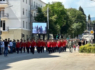 Xankəndidə Silahlı Qüvvələr Günü münasibətilə hərbçilərin yürüşü keçirilir