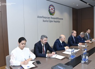 Ceyhun Bayramov Bobur Usmanovla İƏT-in 17-ci Zirvə Görüşünə hazırlığı müzakirə edib